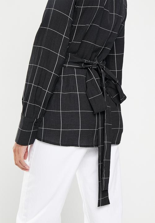 Me&B - Collared wrap shirt - black check