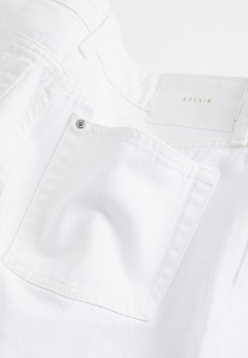 H&M - 90's boyfriend low denim shorts - white