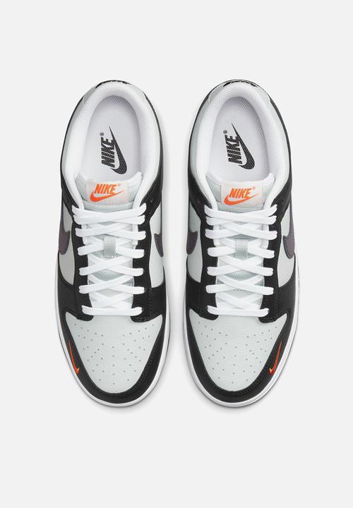 Nike - Dunk low