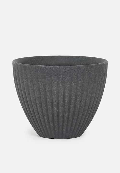 H&S - Ribbed silhouette planter - charcoal