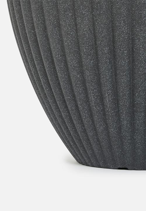H&S - Ribbed silhouette planter - charcoal