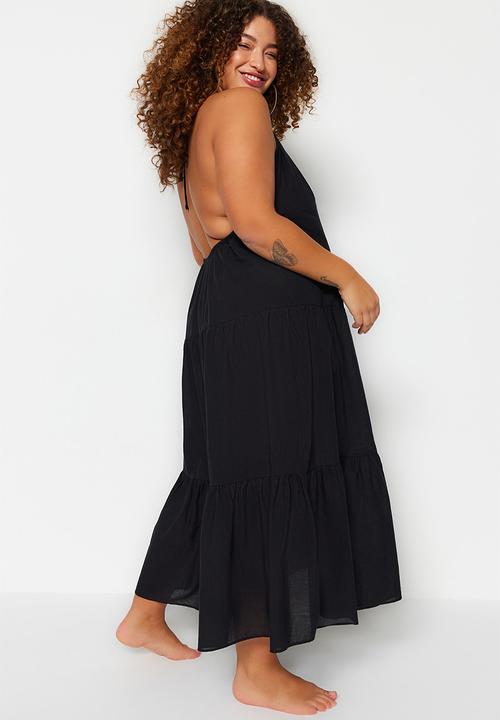 Trendyol - Plus backless halter neck dress - black