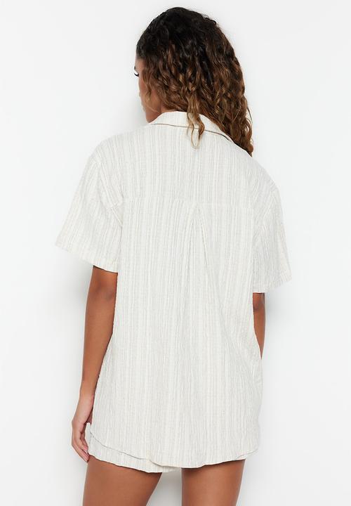 Trendyol - Two piece oversize shirt & short set - ecru