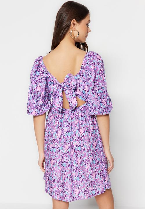Trendyol - Sweetheart neck floral midi dress - multi
