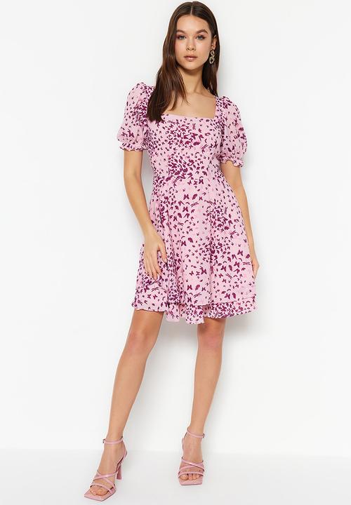 Trendyol - Floral puff sleeve skater dress - pink