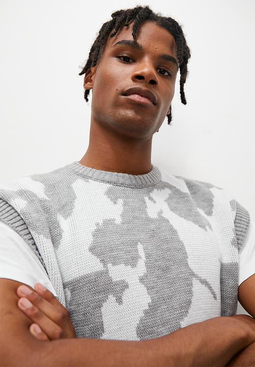 STYLE REPUBLIC - Camo pattern knit vest - grey & white