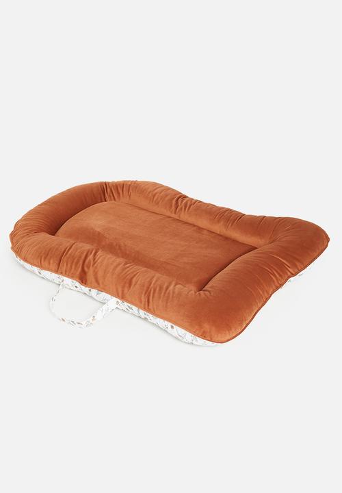 Sixth Floor - Embrose sleeping pod - ditsy floral
