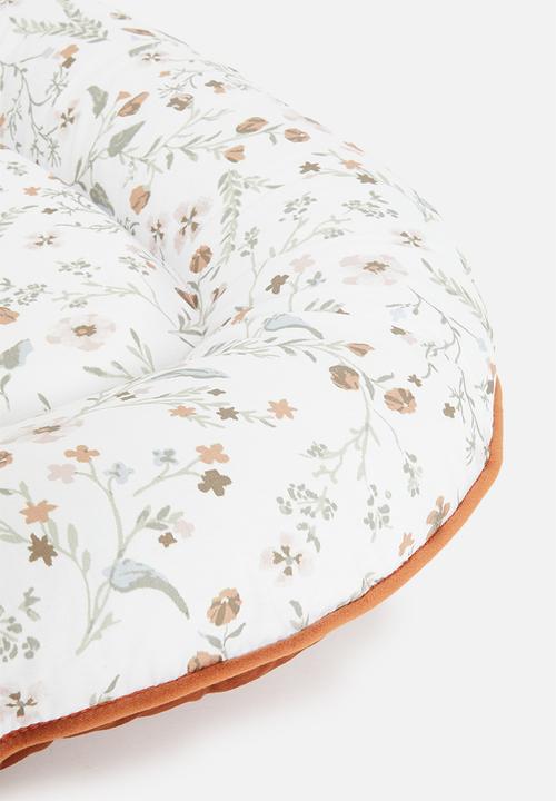 Sixth Floor - Embrose sleeping pod - ditsy floral