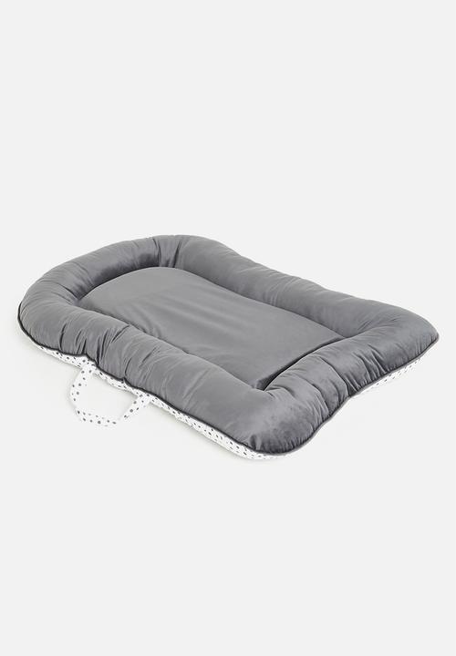 Sixth Floor - Embrose sleeping pod - black & grey