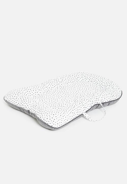 Sixth Floor - Embrose sleeping pod - black & grey