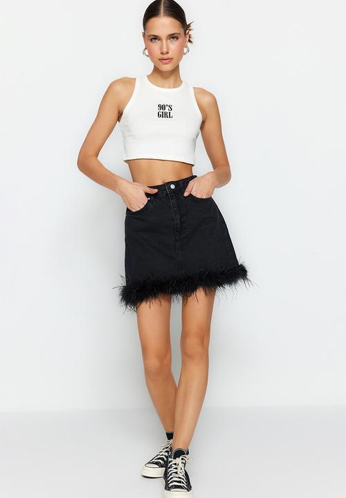 Trendyol - Feather detail mini skirt - black