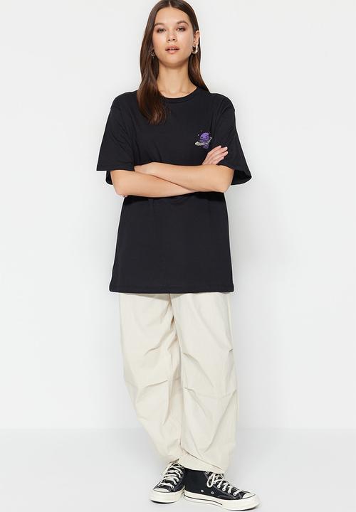 Trendyol - Basic boyfriend graphic t-shirt - black