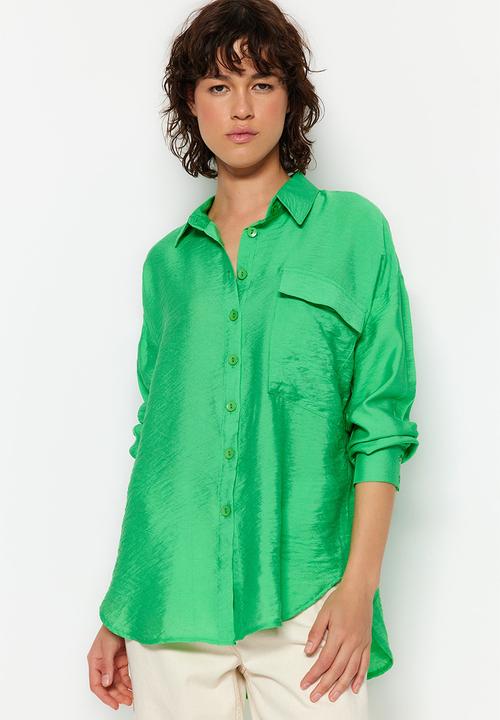 Trendyol - Shiny oversized basic shirt - green