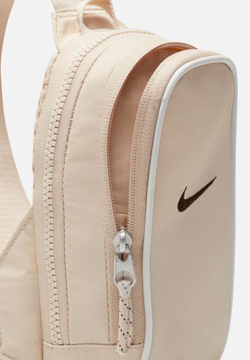 Nike - Nike sportswear essentials - sanddrift /sail / baroque brown