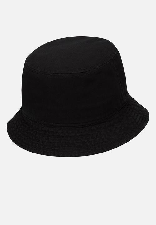 Nike - Apex bucket hat- black / white