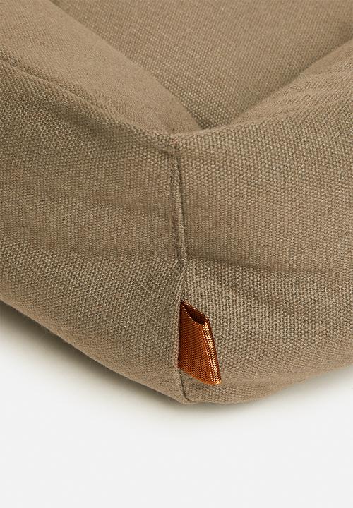Pet Collection - Perry pet bed - sand