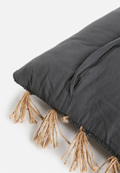 H&S - Lumo cushion- black
