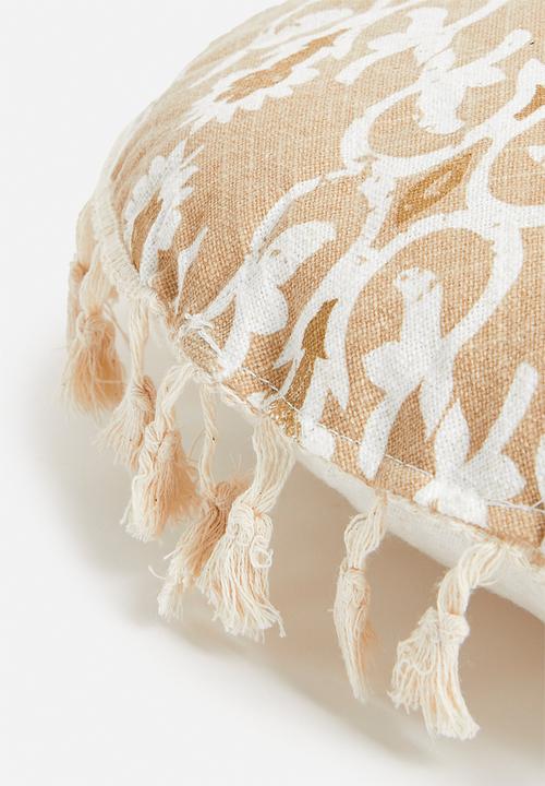 H&S - Outdoor tassel cushion - brown