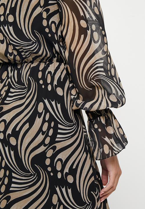 Stella Morgan - Printed wrap maxi dress - camel