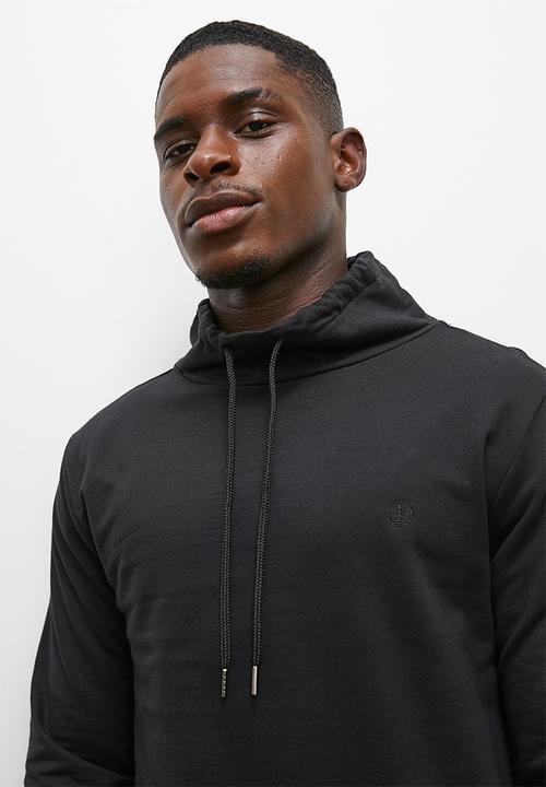 Lark & Crosse - Brent funnel neck sweat - black