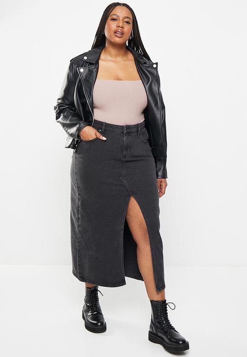 Cotton On - Plus bailey denim maxi skirt - graphite black