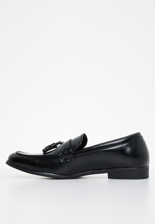 PC - Crouch slip ons - black horse