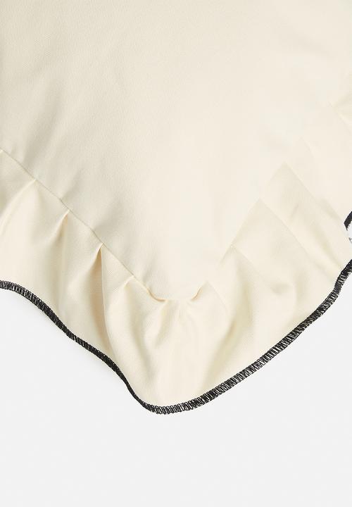 Sixth Floor - Dunta cushion cover - ivory & black