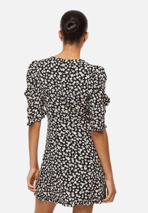 H&M - Frill-trimmed dress - black/small flowers 