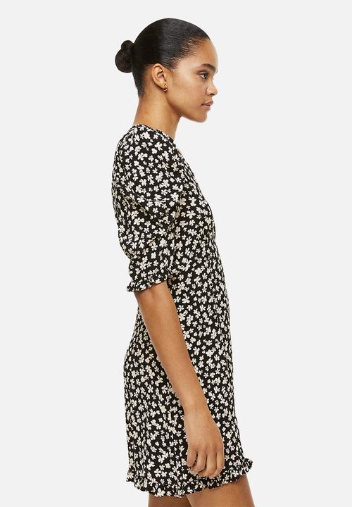 H&M - Frill-trimmed dress - black/small flowers 