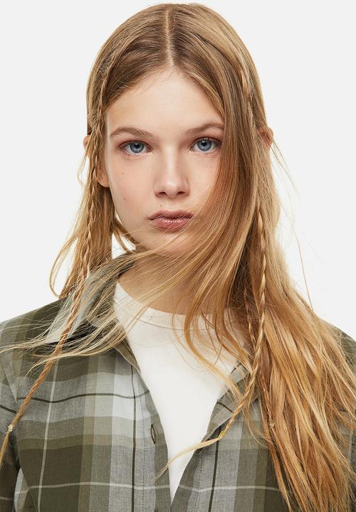H&M - Fitted cotton shirt - khaki green/checked 