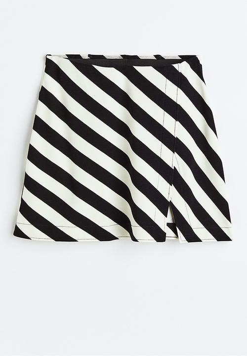 H&M - Short wrapover skirt - black/white striped