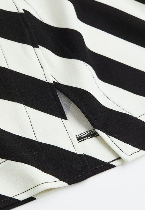 H&M - Short wrapover skirt - black/white striped
