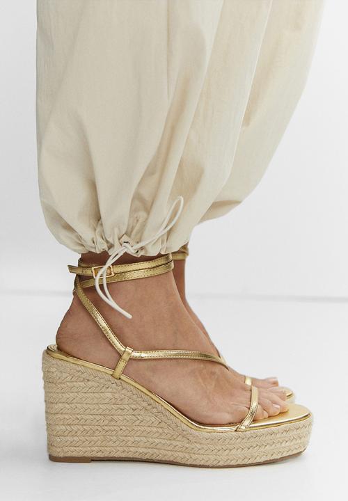 MANGO - Ficus heel - gold
