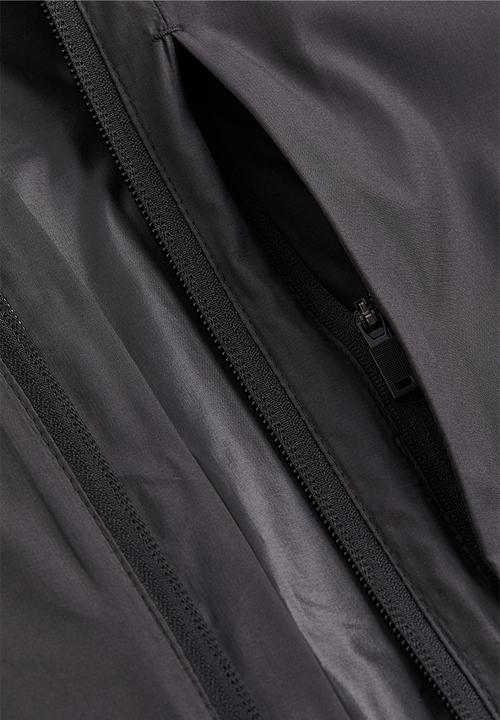 H&M - Regular fit sports windbreaker - black