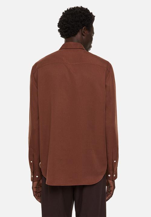 H&M - Regular fit lyocell shirt - dark brown 