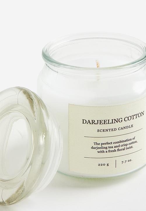 H&M - Scented candle in a glass jar - white/darjeeling cotton 