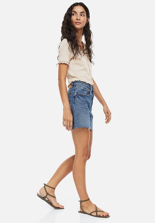 H&M - High waist denim shorts - denim blue 