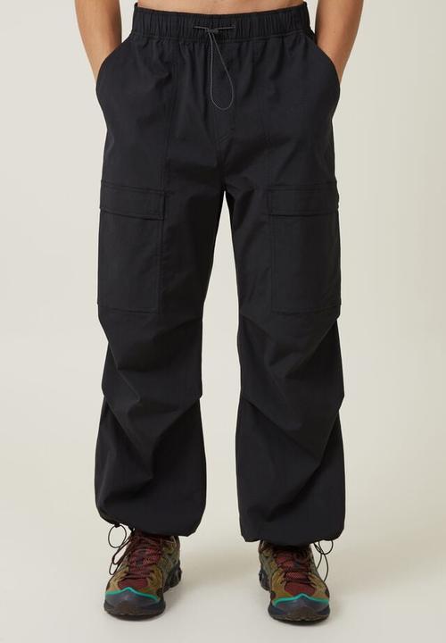 Cotton On - Parachute utility pant - black utility cargo