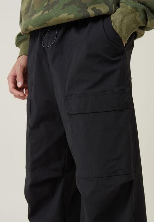 Cotton On - Parachute utility pant - black utility cargo