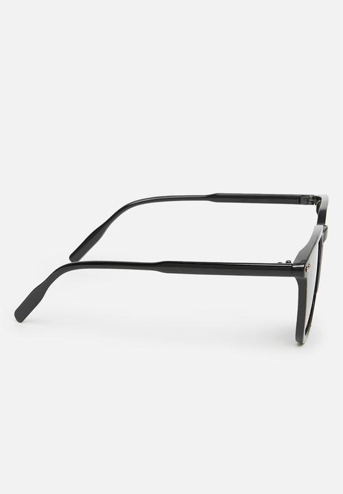 Superbalist - Legend wayferer sunglasses - black