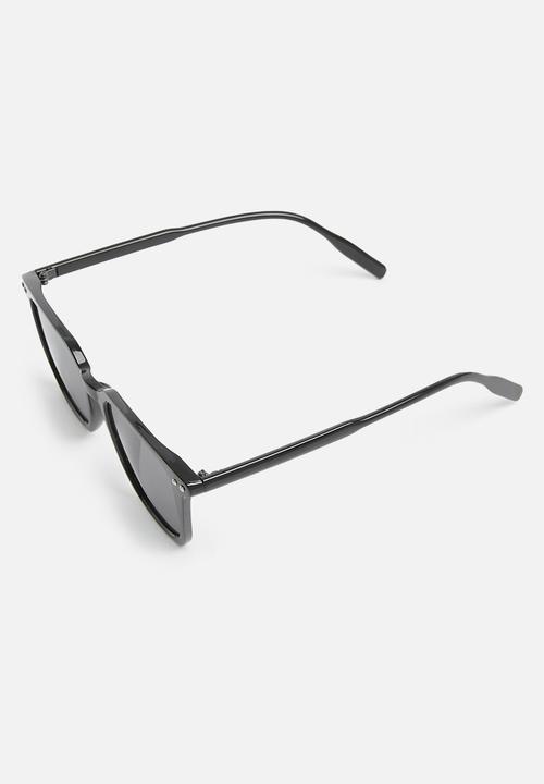 Superbalist - Legend wayferer sunglasses - black