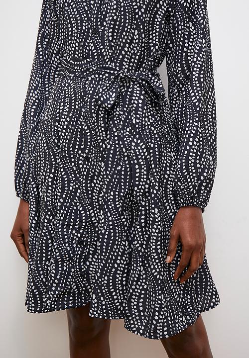 edit - Printed femme shirt dress - black & white