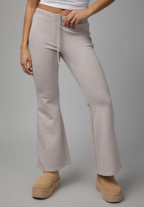 Factorie - Kick flare trackpant - soft neutral