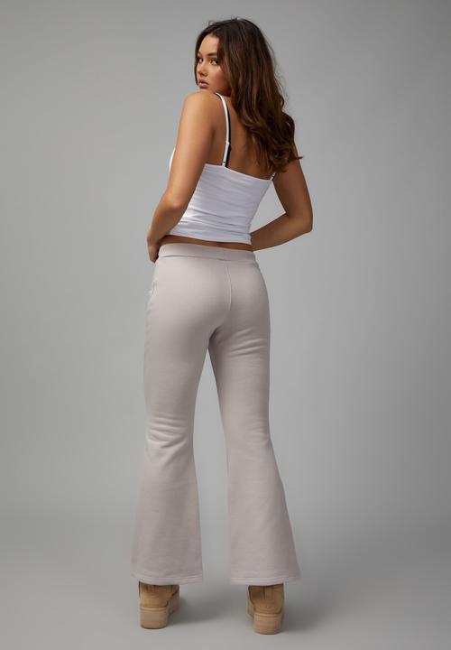 Factorie - Kick flare trackpant - soft neutral