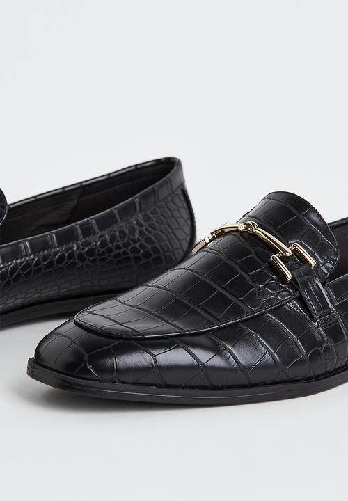 H&M - Chain-detail loafers - black/crocodile-patterned 