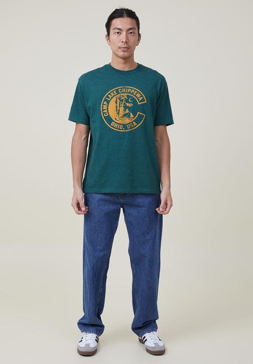 Cotton On - Loose fit souvenir T-shirt - evergreen/chippewa