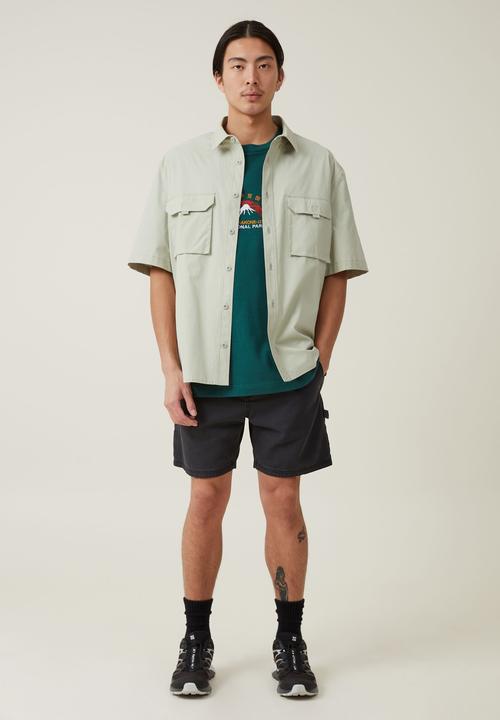 Cotton On - Heavy weight graphic T-shirt - evergreen/mt fuji hiking