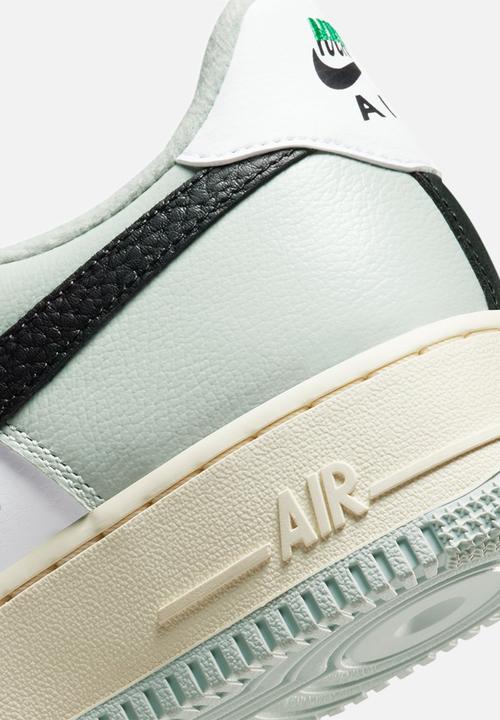 Nike - Air Force 1 '07 LV8 