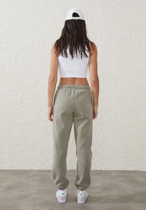 Cotton On - Plush gym track pant - dusty khaki