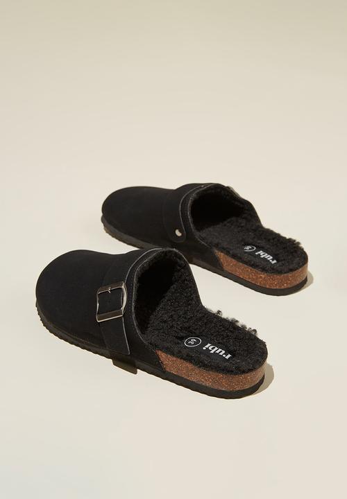 Cotton On - Rex buckle mule - black micro sherpa